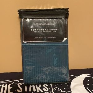 Dark green standard/queen 600 thread count pillow cases